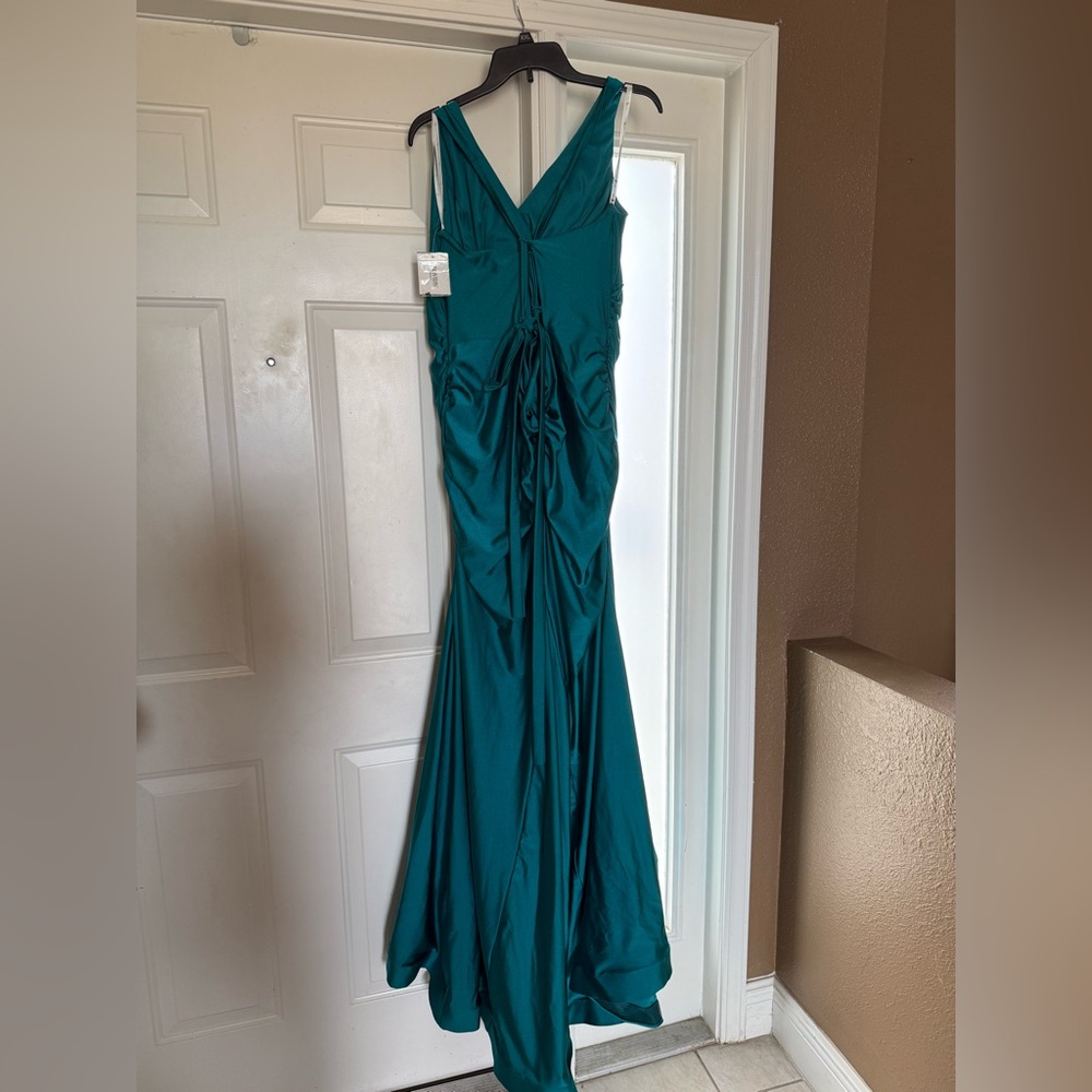 JULES AND CLEO Stretch Satin V-Neck Tank Mermaid Dress